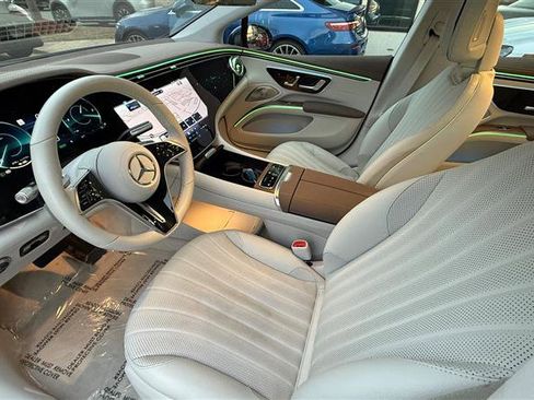 Used 2023 Mercedes-Benz EQS 580 4MATIC Sedan image 9