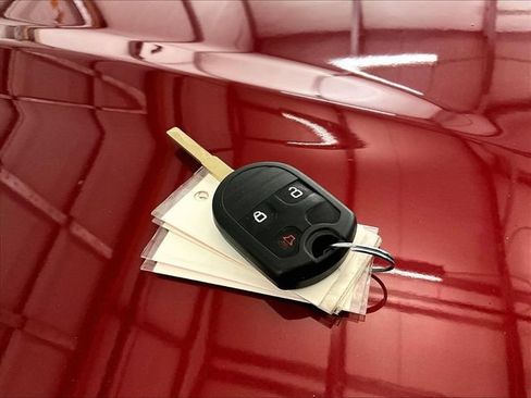 Used 2018 Ford Escape SE w/ SE Sync 3 Package FWD image 9