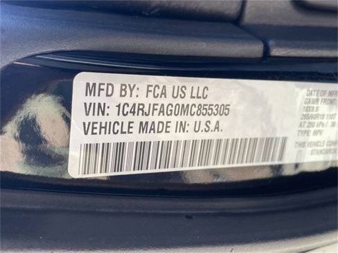 Certified 2021 Jeep Grand Cherokee Laredo X image 34