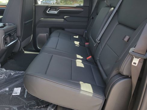 New 2026 GMC Sierra 3500 Denali w/ Denali Reserve Package AWD/4WD image 7