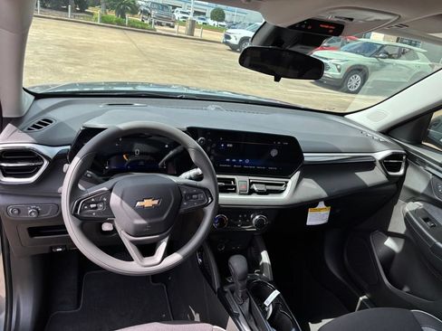 New 2026 Chevrolet TrailBlazer LS w/ LS Convenience Package FWD image 25