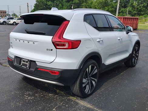 Used 2024 Volvo XC40 B5 Ultimate w/ Protection Package Premier AWD/4WD image 5