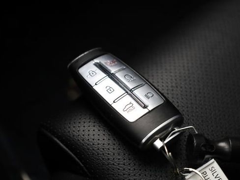 Used 2023 Genesis G70 2.0T image 25