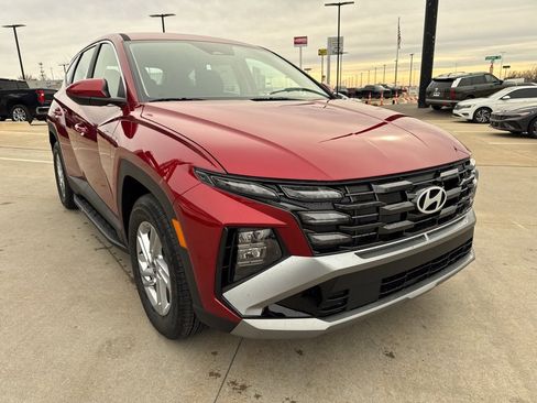 New 2026 Hyundai Tucson SE image 3