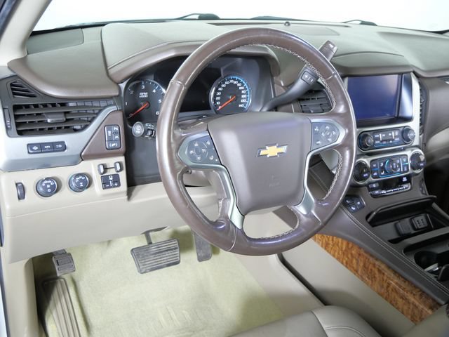 Used 2018 Chevrolet Suburban Premier AWD/4WD image 21