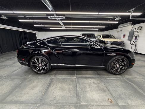 Used 2017 Bentley Continental GT image 8