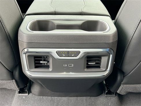 New 2026 GMC Sierra 2500 Denali w/ Denali Reserve Package image 18