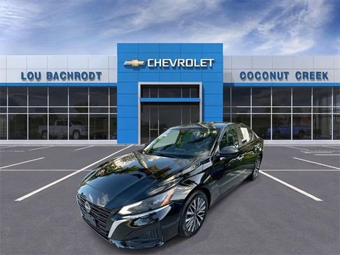 Used 2024 Nissan Altima 2.5 SV image 4