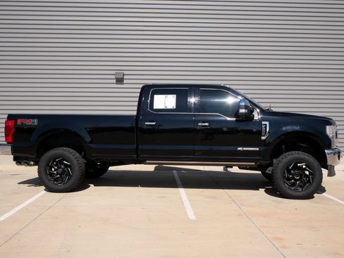 Used 2021 Ford F350 King Ranch w/ King Ranch Ultimate Package AWD/4WD image 2