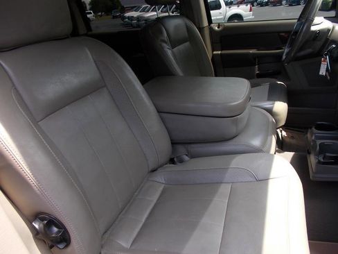 Used 2009 Dodge Ram 3500 Truck Laramie AWD/4WD image 22
