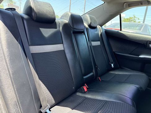 Used 2012 Toyota Camry SE FWD image 18
