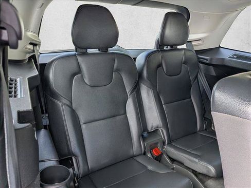 Used 2024 Volvo XC90 T8 Plus w/ Protection Package Premier AWD/4WD image 21