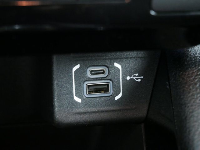 Used 2023 Jeep Compass High Altitude AWD/4WD image 28