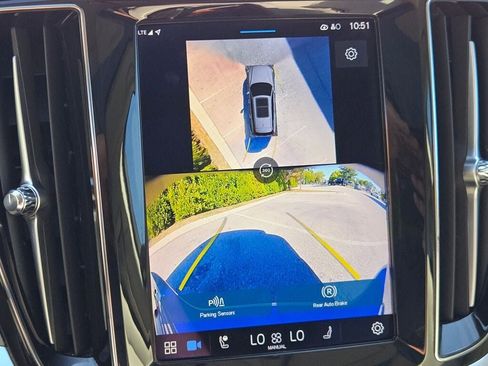 Used 2024 Volvo V60 B5 Cross Country Plus image 30