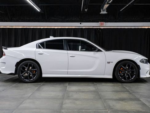 Used 2020 Dodge Charger R/T w/ Blacktop Package image 9