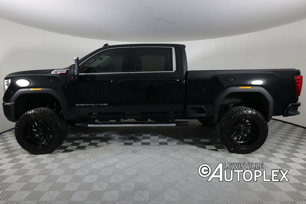 Used 2024 GMC Sierra 2500 Denali w/ Denali Reserve Package AWD/4WD image 11