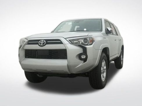 Used 2022 Toyota 4Runner SR5 Premium w/ Moonroof Package AWD/4WD image 36