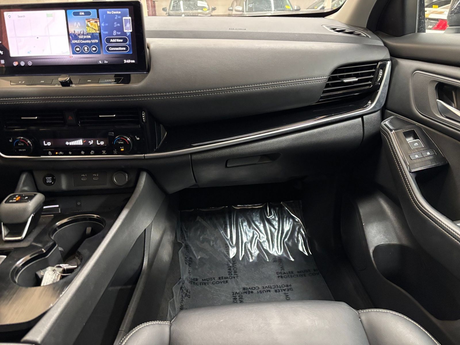 Used 2026 Nissan Rogue SL FWD image 37