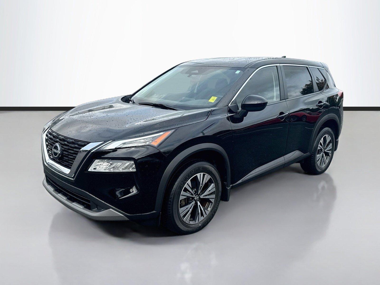 Used 2023 Nissan Rogue SV FWD image 3