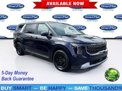 Used 2025 Kia Carnival