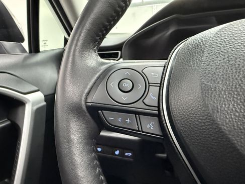 Used 2022 Toyota RAV4 XLE w/ Convenience Package image 14