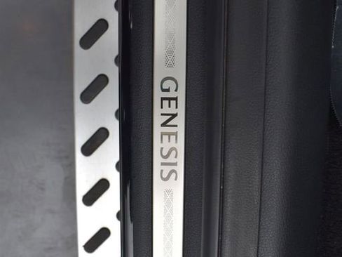 Used 2023 Genesis GV80 3.5T w/ Prestige Package image 36