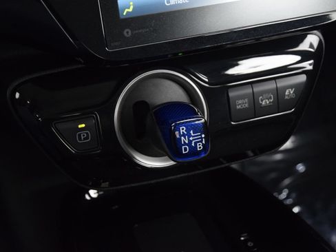 Used 2020 Toyota Prius Prime XLE FWD image 27