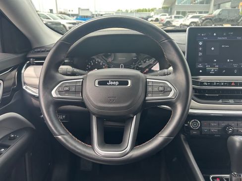 Certified 2022 Jeep Compass Limited AWD/4WD image 11
