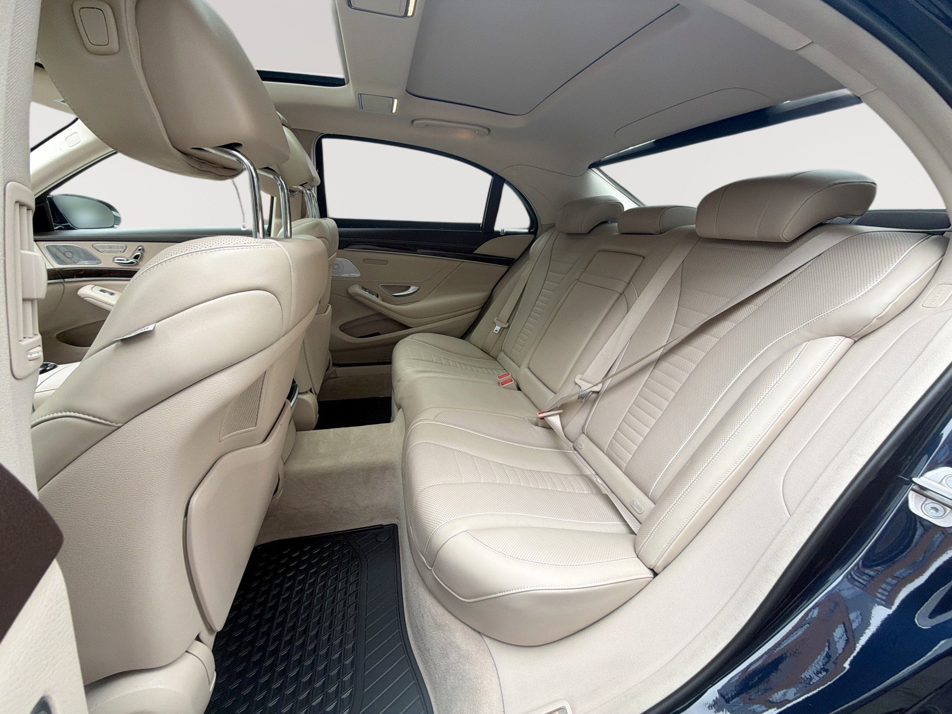 Used 2020 Mercedes-Benz S 560 4MATIC Sedan image 26