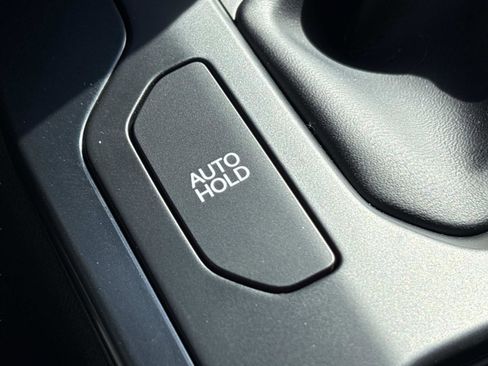 New 2025 Kia K4 FWD image 25