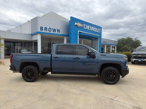 Used 2026 Chevrolet Silverado 2500 LTZ w/ LTZ Plus Package AWD/4WD image 1