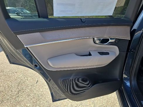 New 2026 Volvo XC90 T8 Ultra w/ Protection Package Premier AWD/4WD image 19