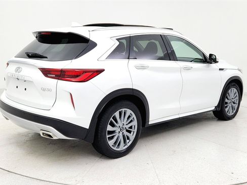 Used 2023 INFINITI QX50 Luxe AWD/4WD image 5