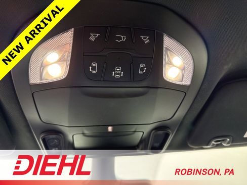 Used 2023 Chrysler Pacifica Limited w/ S Appearance Package image 38