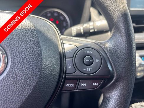 Used 2019 Toyota RAV4 XLE w/ Carpet Mat Package FWD image 21