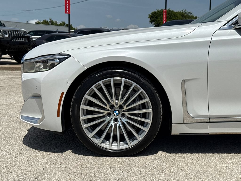 Used 2022 BMW 750i xDrive AWD/4WD image 5