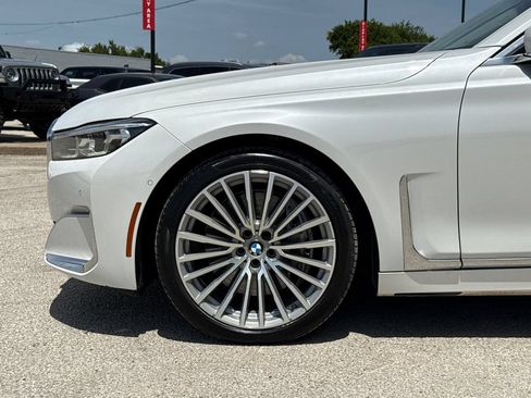 Used 2022 BMW 750Li xDrive AWD/4WD image 5