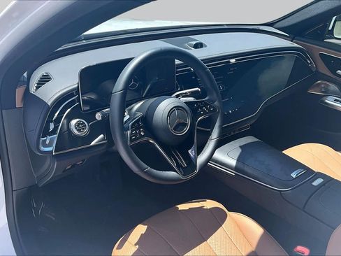 Used 2026 Mercedes-Benz E 350 Sedan w/ Driver Assistance Package image 17