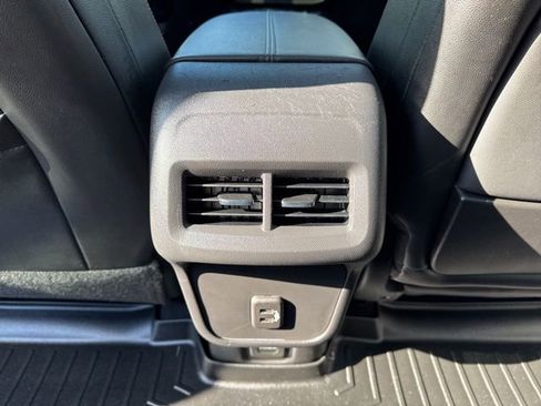 Used 2021 GMC Terrain SLT image 16