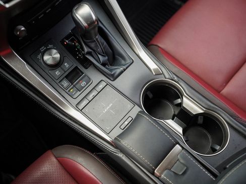 Used 2018 Lexus NX 300h AWD image 32