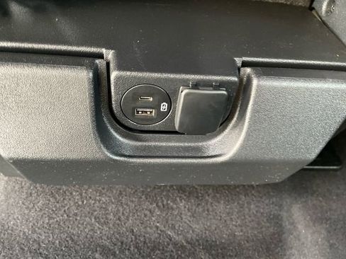 Used 2023 Ford F150 XLT image 19