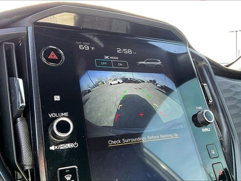 Used 2025 Subaru Forester Premium image 31