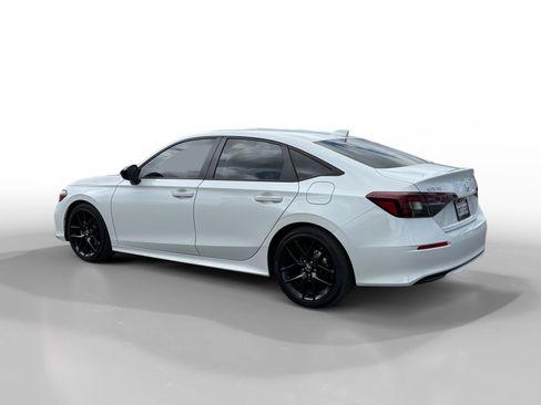 Used 2025 Honda Civic Sport image 3