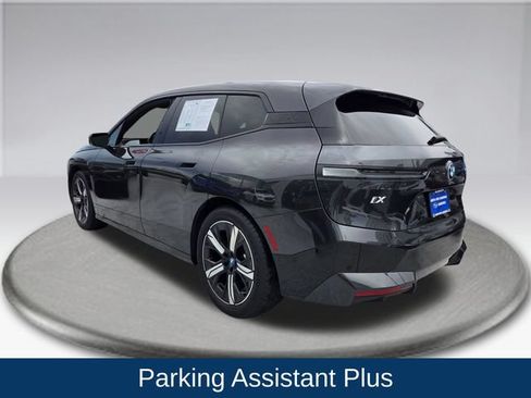 Used 2023 BMW iX xDrive50 w/ Premium Package AWD/4WD image 16