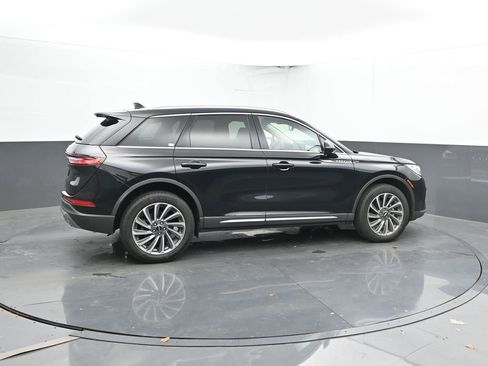 Used 2024 Lincoln Corsair Reserve image 13