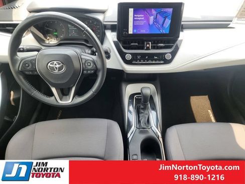 Used 2023 Toyota Corolla SE w/ SE Package FWD image 26