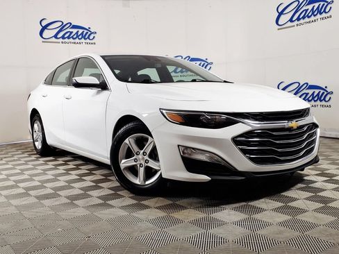 Used 2024 Chevrolet Malibu LS w/ Driver Confidence Package FWD image 1