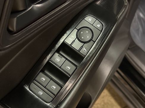 Used 2024 Nissan Rogue S AWD/4WD image 25