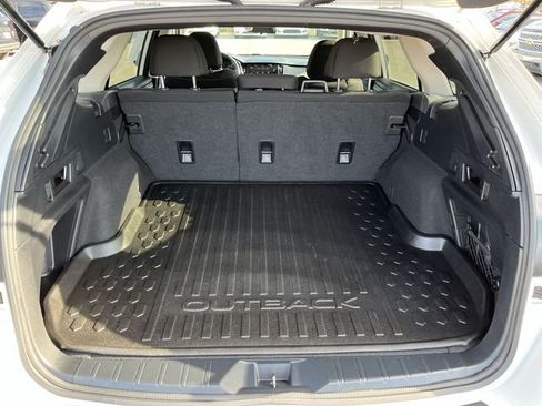 Used 2021 Subaru Outback Premium image 21