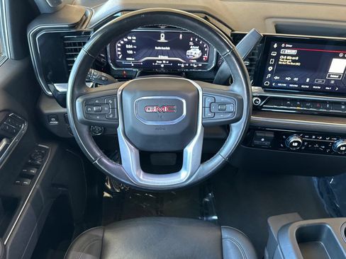 Certified 2025 GMC Sierra 1500 SLT RWD image 15